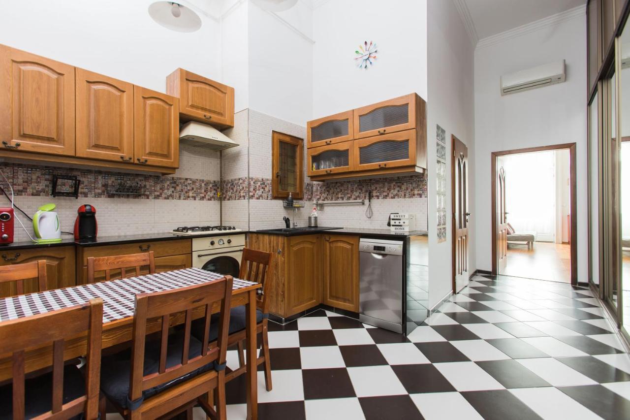 Grand Boulvard Apartment Budapest Kültér fotó